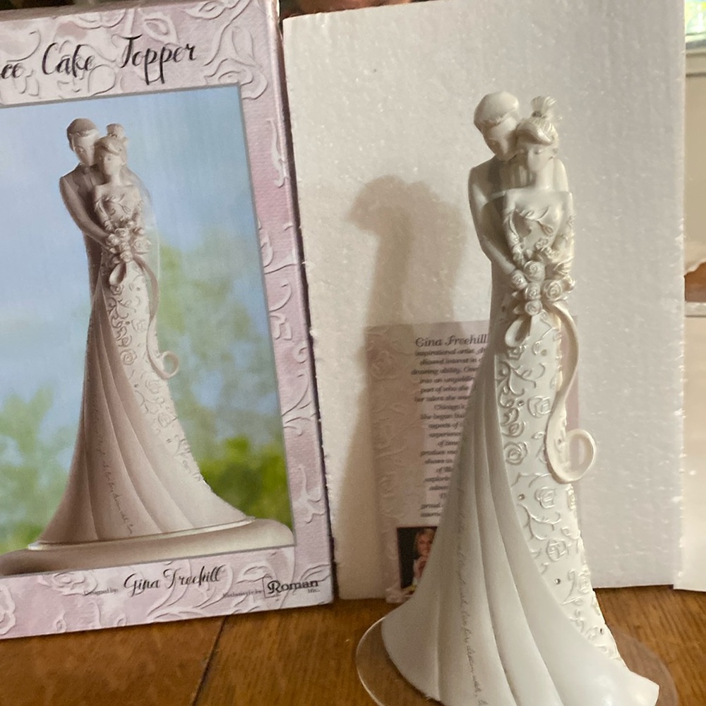 Wedding cake topper